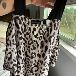 Womens cold-shoulder top